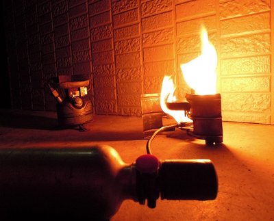 SIGG・FireJetのプレヒート、その隣はコールマン442