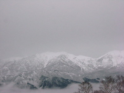 ● 雲海に浮ぶ、野伏岳、また行くよ