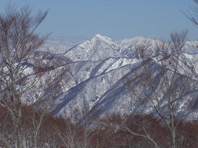 トンガリコーンの蕎麦粒山