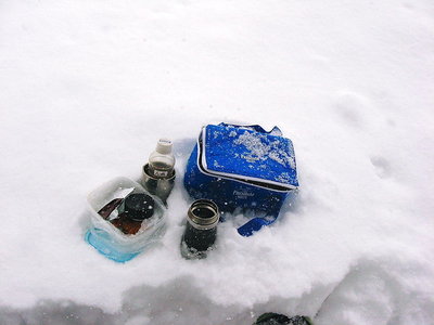 ● お昼は立ちながら食べる、こんなコトはめったに無いよ