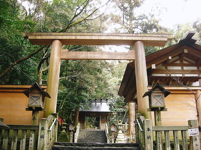 ● 新しい多度大社