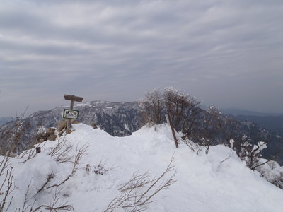 鎌山頂