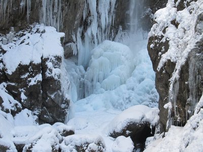 滝の奥のボスキャラ