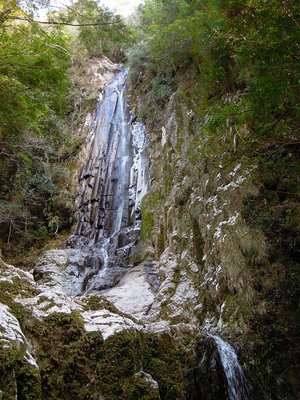 左岸支流の40m?滝