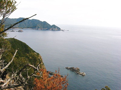 ● 外洋に磯の荒海がいい眺めだ