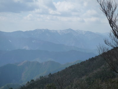 03台高核心部(1).JPG (406.81 KiB) 閲覧された回数 8283 回 台高核心部 中央やや右のピークは何だろう?