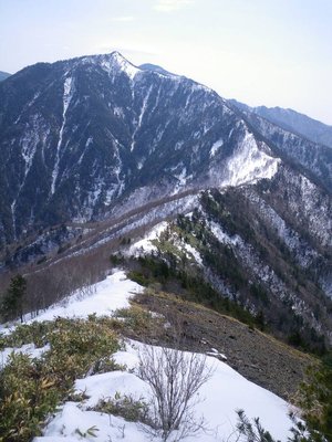 IMGP20098 (3)s.JPG (143.8 KiB) 閲覧された回数 11083 回 仏谷へと連綿と続く尾根