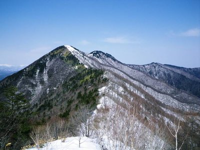 坊主岳の双耳峰