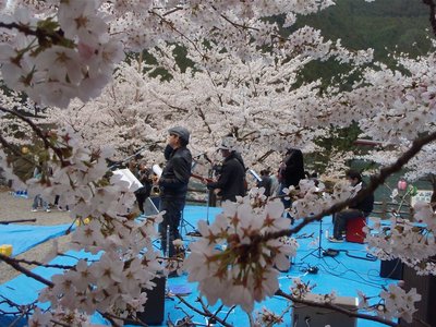 20100404-15.jpg (171.5 KiB) 閲覧された回数 3740 回 2010年4月4日