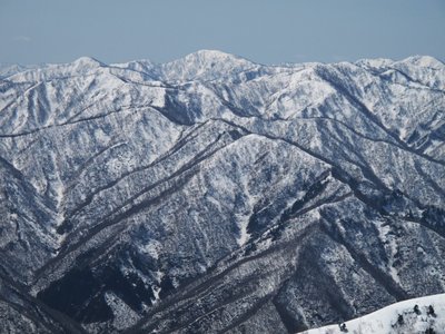 三周～烏帽子の山並み　　　若丸お昼寝ポイントより