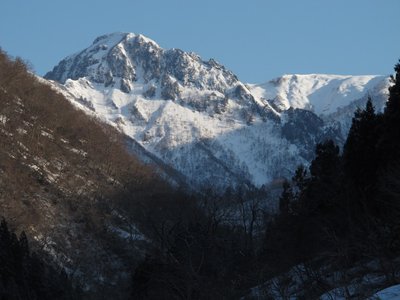 威風堂々のかんむり