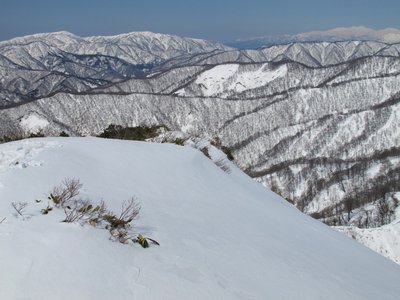 山頂の積雪は１～２ｍ、掘っても掘っても何も出てこなかった