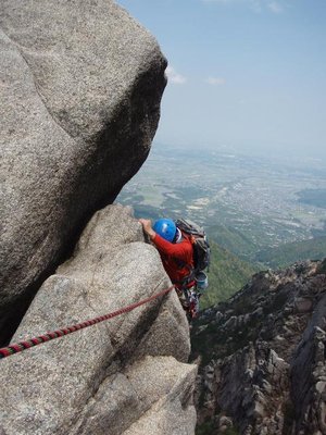 P20120505f.jpg (69.54 KiB) 閲覧された回数 4633 回 P3頭 高くないのに恐かる・・・