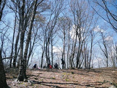 IMGP0582.JPG (164.2 KiB) 閲覧された回数 8049 回 京丸山の頂上