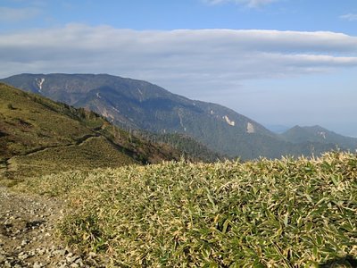 恵那山のゆるやかな稜線