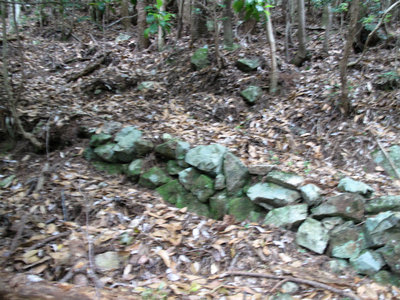 杣道の石積み