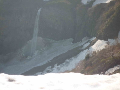 05百四丈の滝(1).JPG (319.59 KiB) 閲覧された回数 5124 回 百四丈の滝