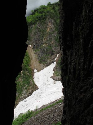 阿呆男どもに呆れて待ちくたびれる赤点ふたつ