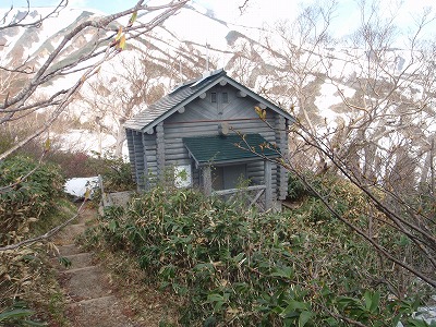 大倉山避難小屋