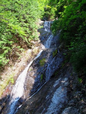 腰森枝谷の大滝１