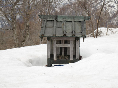 小津権現山の奥宮