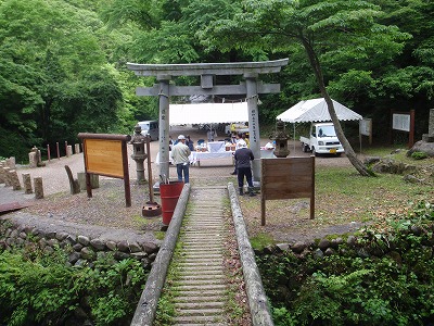 生誕祭…じゃなくて安全祈願祭の祭壇