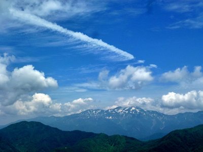 P1050306.JPG (125 KiB) 閲覧された回数 4717 回 北峰から白山(御前峰)を望む