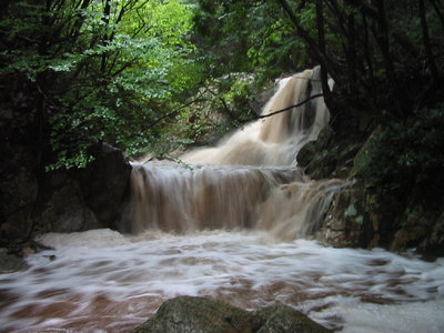 仏谷二俣味噌汁滝