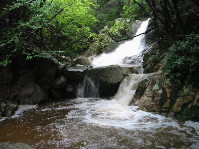 仏谷二俣おすまし滝