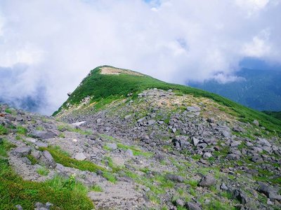 転法輪谷と小白水谷を分ける尾根