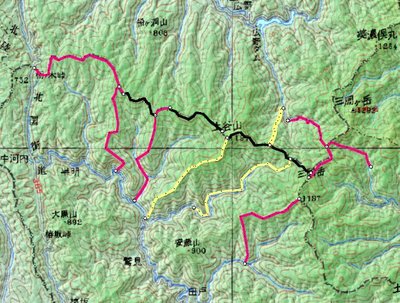 黒が余呉トレイル未整備区間の十キロ。<br />赤は現行登山道。<br />黄色はこれからの整備道（尾羽梨ダムからの谷道は情報なし）。<br />一番短い黄色が『あの尾根』道