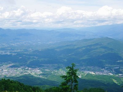 中津川市街と高峰山