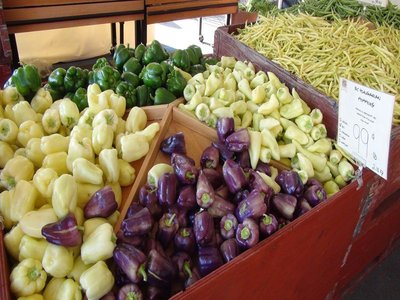 すごい色のパプリカですね