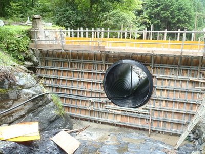 つづら原谷の工事現場。