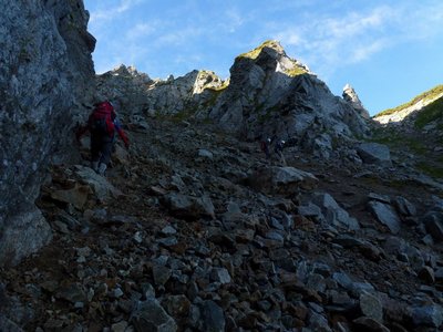 池ノ谷ガリーの登り－左端を歩いている
