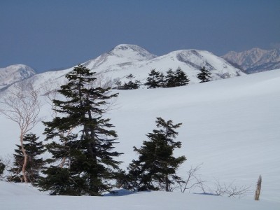 残雪の願教寺山