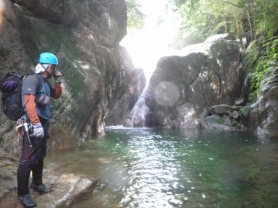 P1030489.jpg (79.07 KiB) 閲覧された回数 3026 回 頂礼井戸の滝