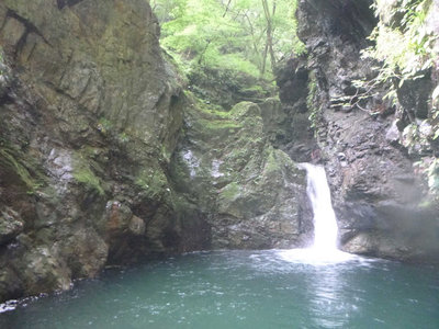 P1100916.jpg (97.51 KiB) 閲覧された回数 13523 回 魚止滝