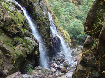 PB200047.jpg (139.31 KiB) 閲覧された回数 10838 回 小木森滝下段