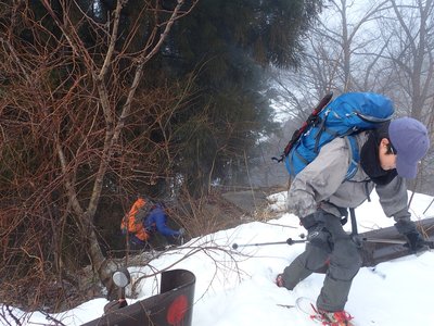 P2260154.JPG (499.44 KiB) 閲覧された回数 8839 回 林道に這い上がってきたところ