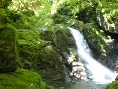 P8050008.jpg (60.52 KiB) 閲覧された回数 1856 回 最初の10m滝