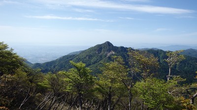 鎌ヶ岳と伊勢湾