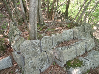 神社跡の石組
